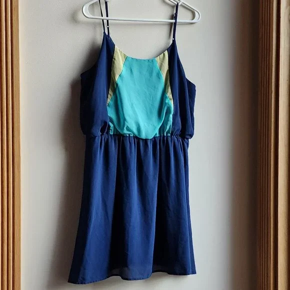 Olive & Oak Lightweight Blue Dress Size Large - Picture 2 of 16